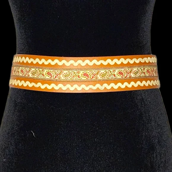 🏞Vintage Eidelweiss Belt - Picture 2 of 5